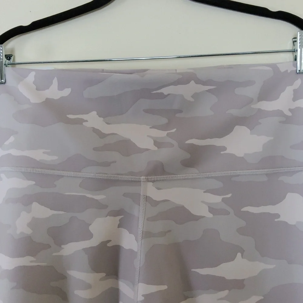 Athleta Elation Camouflage 7/8 Tight Leggings Size 3X